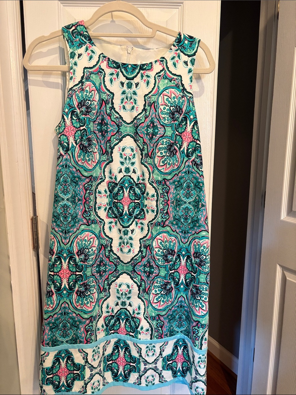 London Times Sleeveless Teal and Pink Patterned Shift Dress